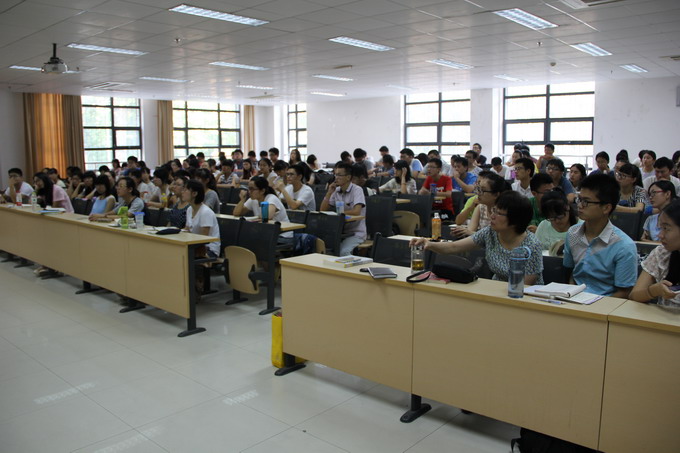 2015級(jí)暑期雙學(xué)位班同學(xué)