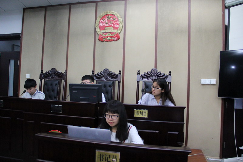 模擬法庭現(xiàn)場(chǎng)