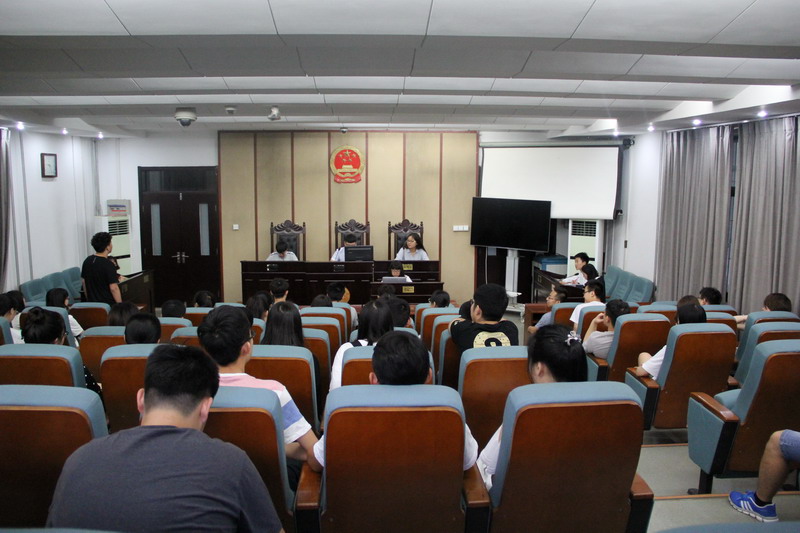 模擬法庭現(xiàn)場(chǎng)